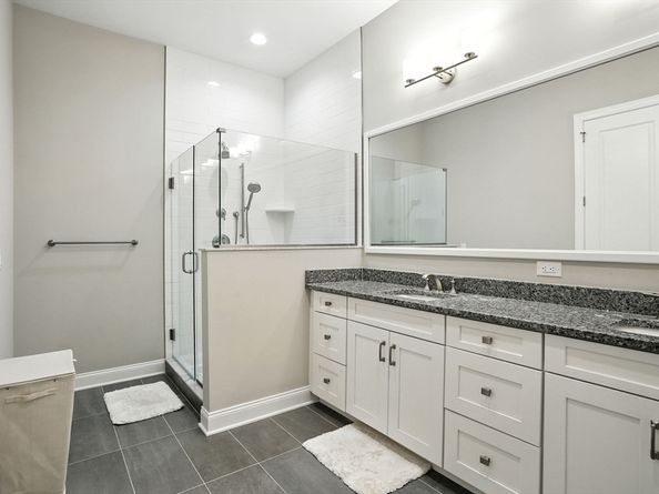 20 Lyons Lane 13, Boxborough MA 01719