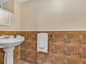 15 Edinboro Terrace, Newton MA 02460