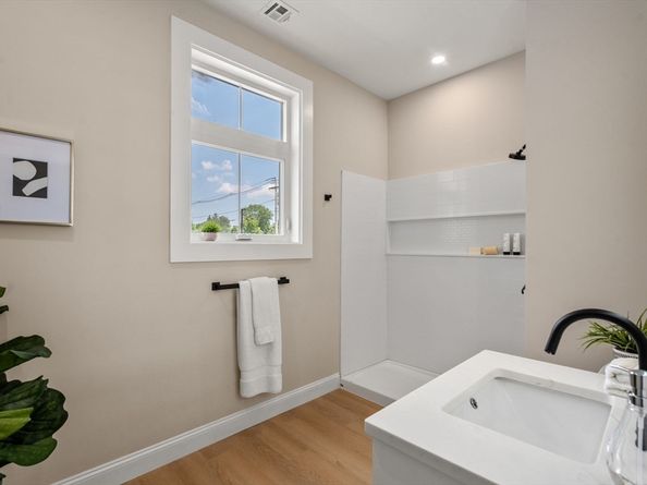 7 Cross St 304, Wilmington MA 01887