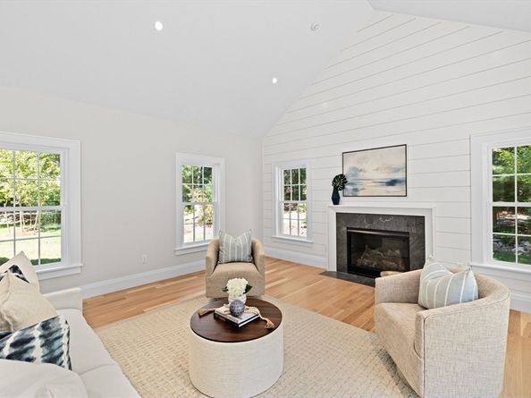 15 Turkey Hill Lane, Hingham MA 02043