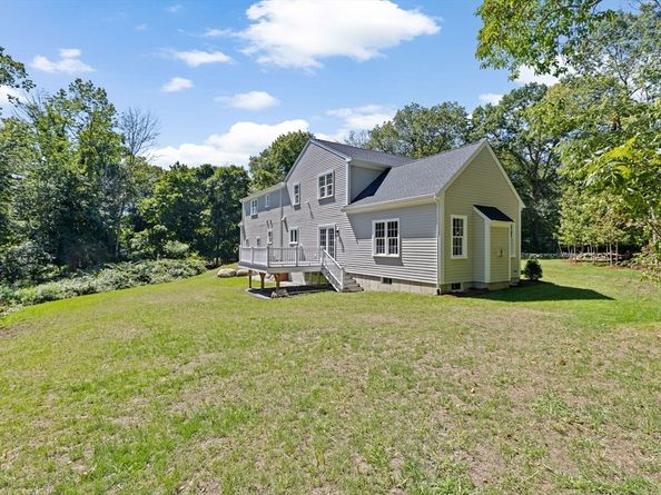 15 Turkey Hill Lane, Hingham MA 02043