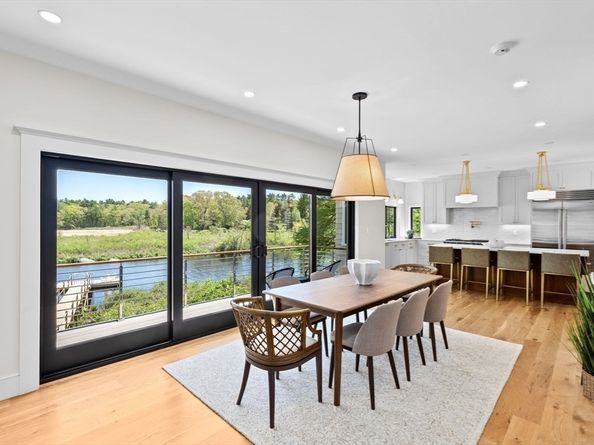38 Old Shipyard Ln, Hanover MA 02339