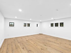 38 Old Shipyard Ln, Hanover MA 02339