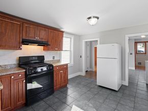 8 Fort Ln 8, Dedham MA 02026