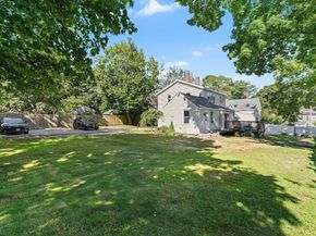 8 Fort Ln 8, Dedham MA 02026