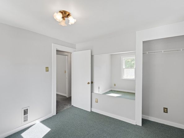 8 Fort Ln 8, Dedham MA 02026