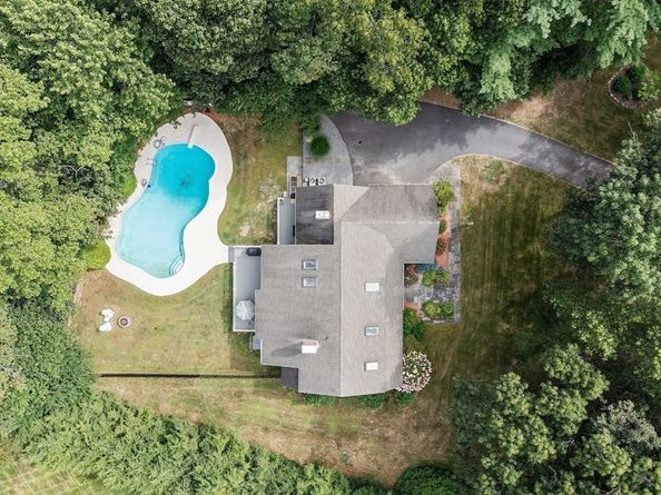 22 Kettle Hole Road, Bolton MA 01740