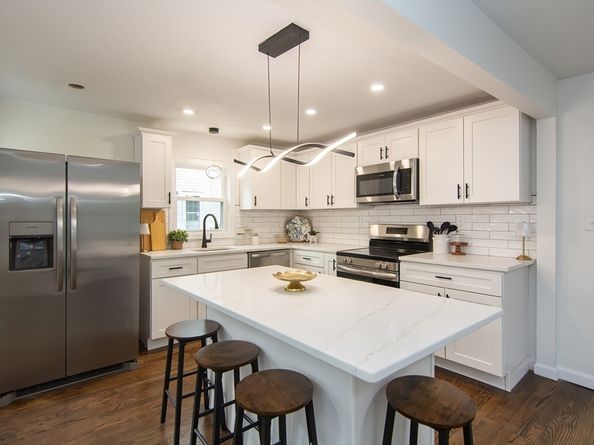 19 Hawthorne, Brockton MA 02301