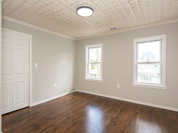19 Hawthorne, Brockton MA 02301