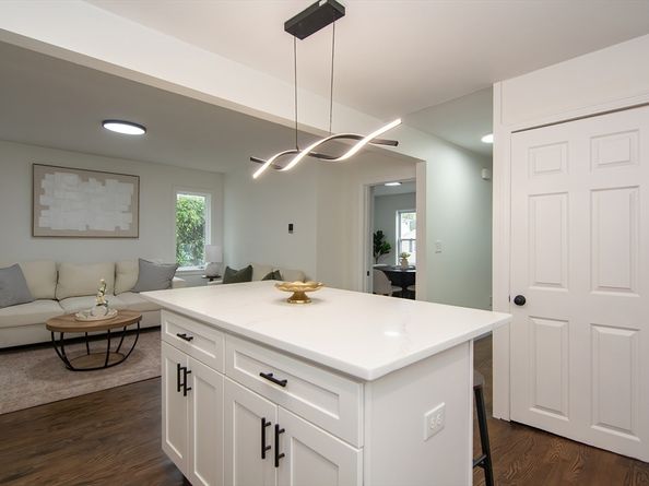19 Hawthorne, Brockton MA 02301