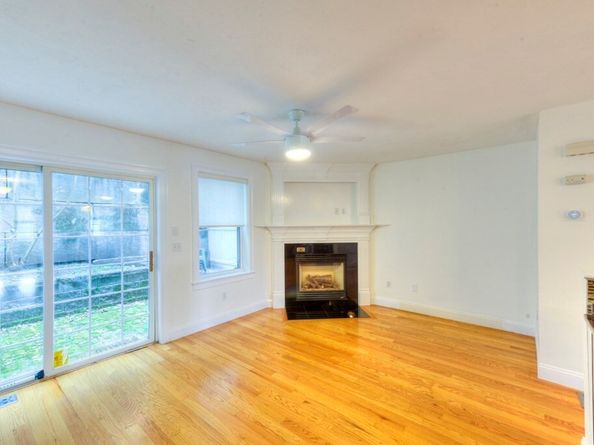 38 Johnson St 38, Worcester MA 01604