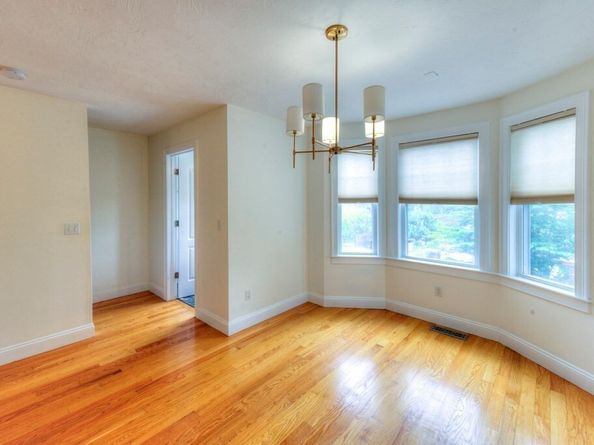 38 Johnson St 38, Worcester MA 01604