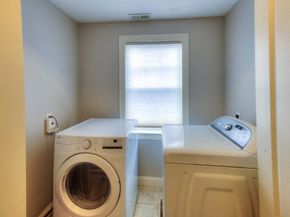 38 Johnson St 38, Worcester MA 01604