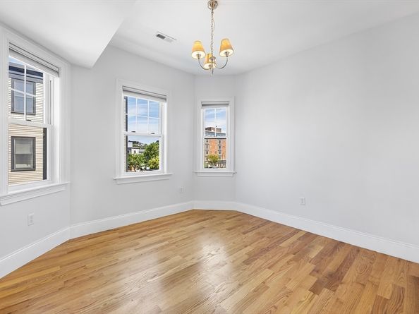 42 Vinton St 3, Boston MA 02127