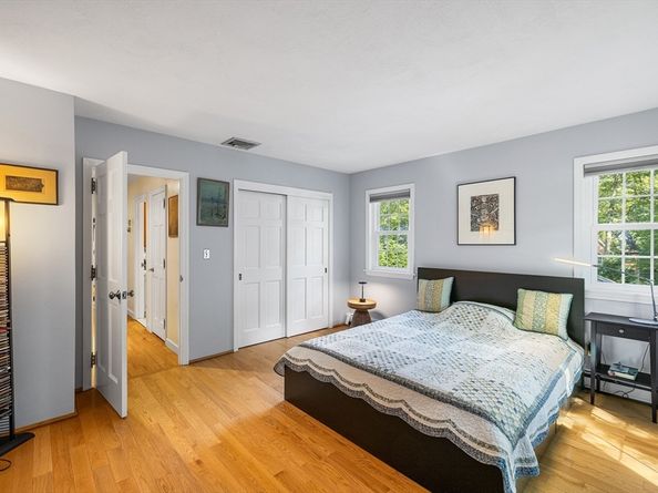 20 Olde Colony Dr, Shrewsbury MA 01545