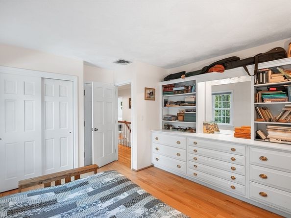 20 Olde Colony Dr, Shrewsbury MA 01545
