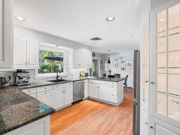 20 Olde Colony Dr, Shrewsbury MA 01545