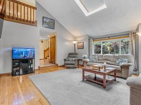 9 Spruce St, Blackstone MA 01504