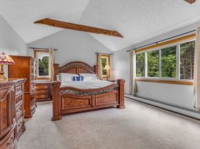 9 Spruce St, Blackstone MA 01504