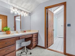 9 Spruce St, Blackstone MA 01504