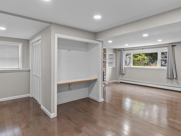 19 Maplecrest Drive, Southborough MA 01772