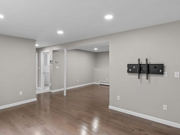 19 Maplecrest Drive, Southborough MA 01772