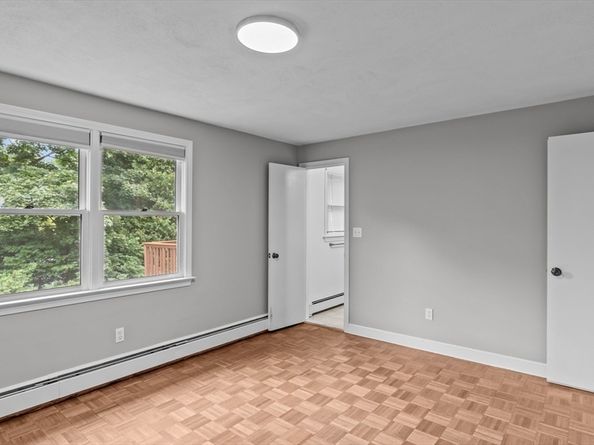 19 Maplecrest Drive, Southborough MA 01772