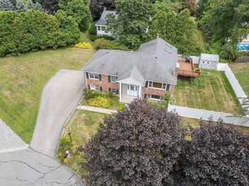 19 Maplecrest Drive