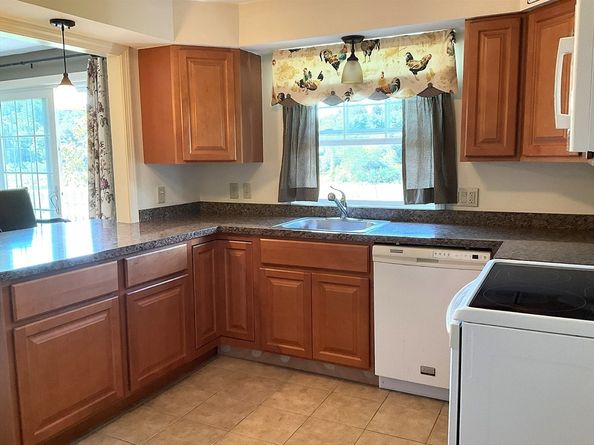 2 Crestview Dr 52, Spencer MA 01562