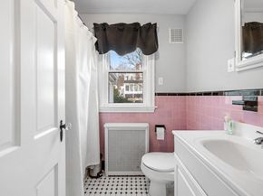 7 Longworth Rd, Worcester MA 01602