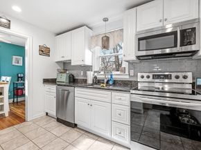 7 Longworth Rd, Worcester MA 01602