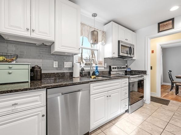 7 Longworth Rd, Worcester MA 01602