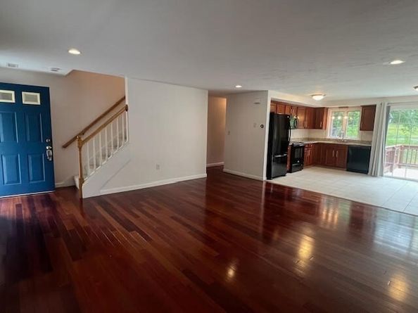 11 1/2 Carroll Rd. B, Grafton MA 01536