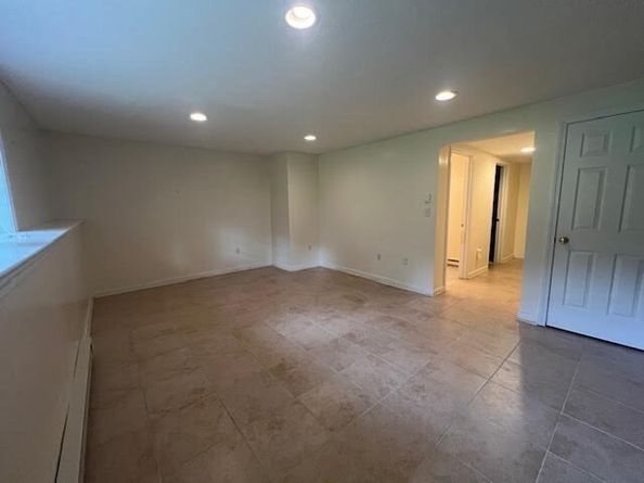 11 1/2 Carroll Rd. B, Grafton MA 01536