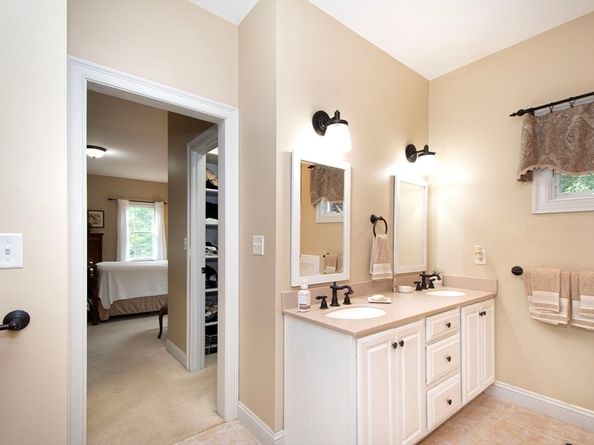 94 Arrowwood Dr, Scituate MA 02066
