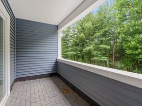 5 Hobart Ln 5, Rockland MA 02370