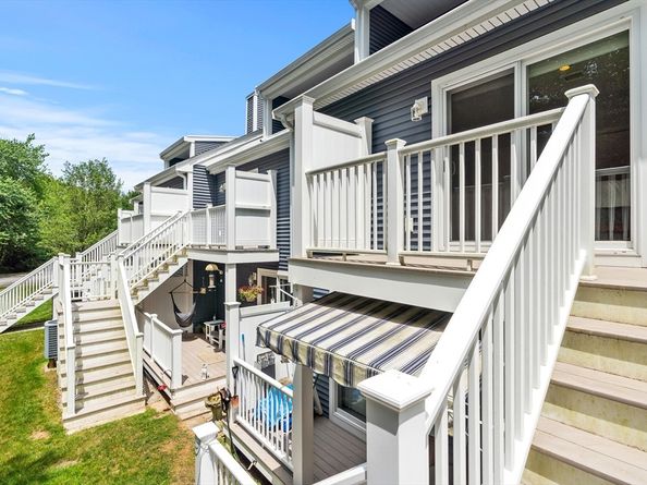 5 Hobart Ln 5, Rockland MA 02370