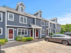 5 Hobart Ln 5, Rockland MA 02370