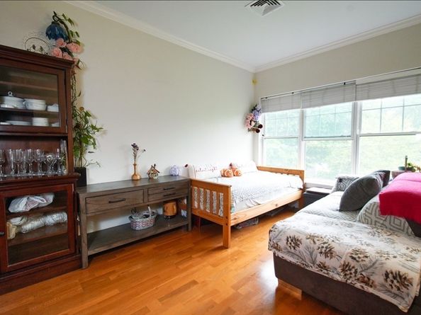 35 Commonwealth Ave 404, Newton MA 02467