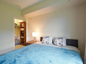 35 Commonwealth Ave 404, Newton MA 02467