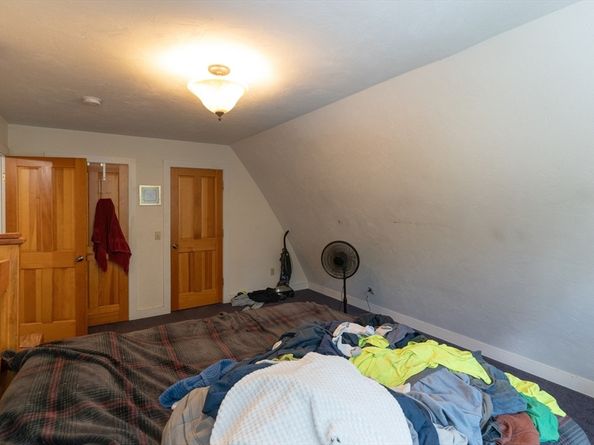 157 School St, North Brookfield MA 01535