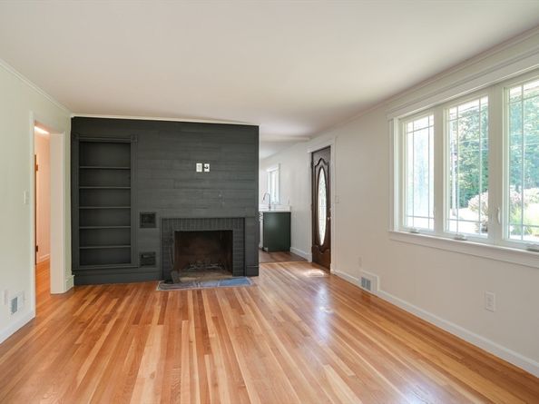 54 S Meadow Rd, Lancaster MA 01523