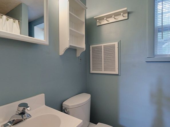 16 Crooked Spring Rd, Billerica MA 01862