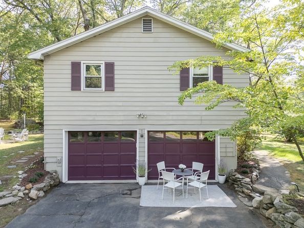 16 Crooked Spring Rd, Billerica MA 01862