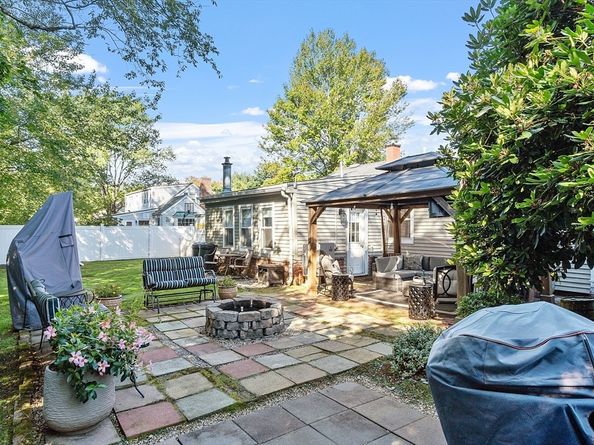 7 Greenwood Road, Northborough MA 01532