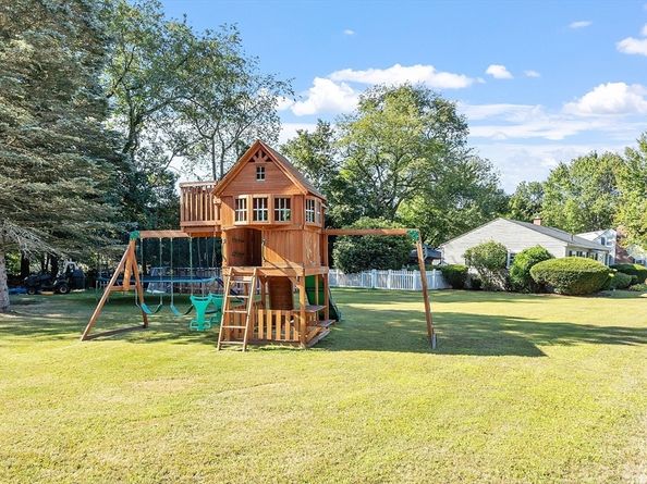 7 Greenwood Road, Northborough MA 01532