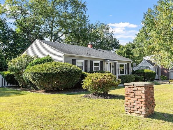 7 Greenwood Road, Northborough MA 01532