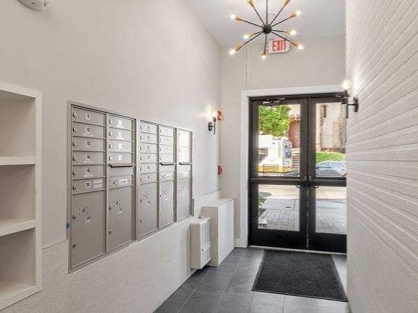 124 Highland Ave 204, Somerville MA 02143