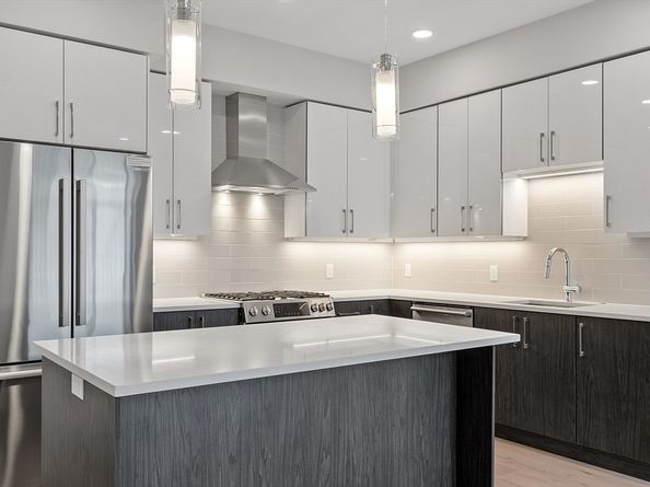 124 Highland Ave 204, Somerville MA 02143