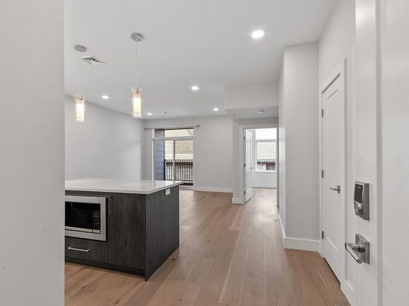 124 Highland Ave 204, Somerville MA 02143